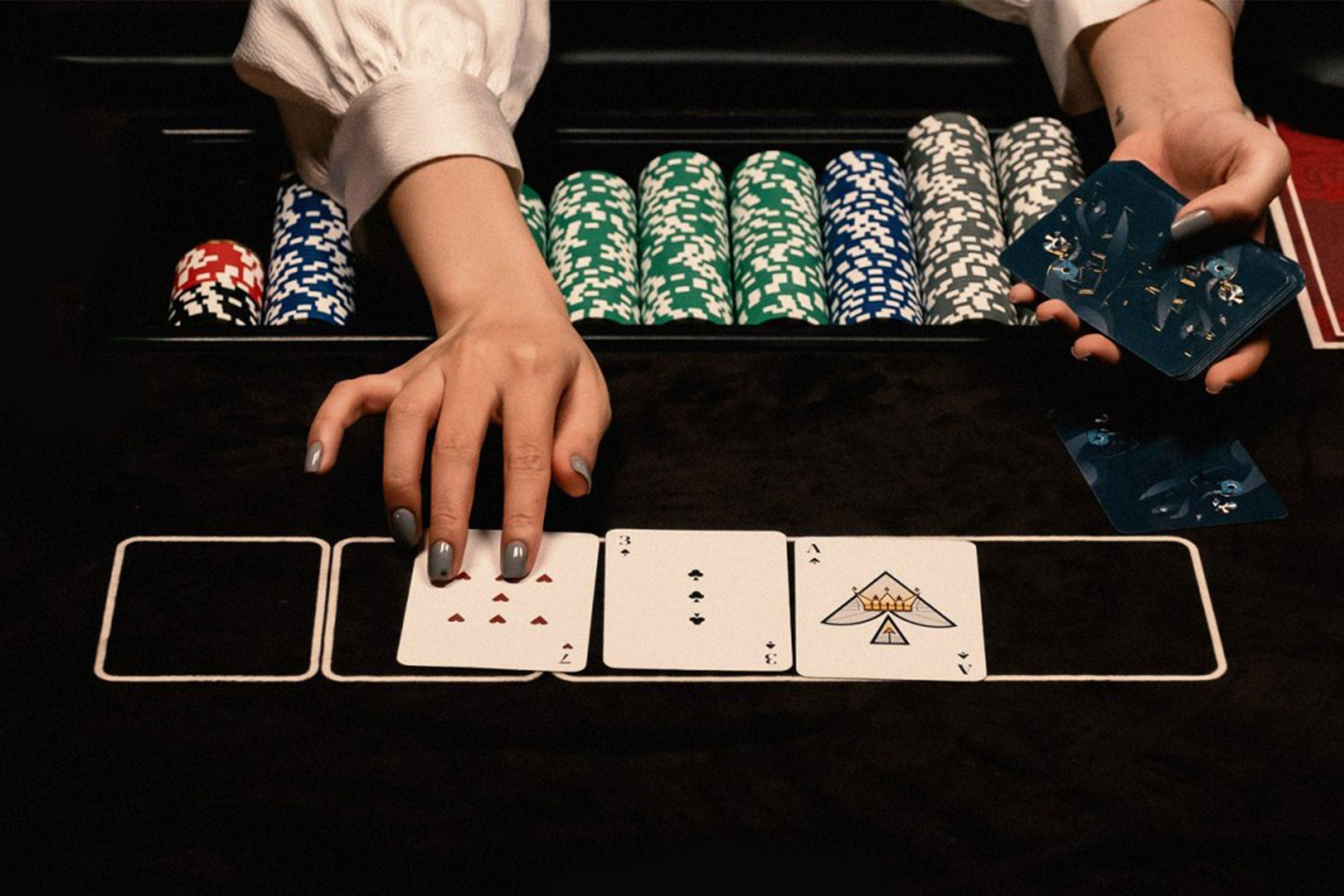 Khám phá cách tải game đánh bài phỏm miễn phí nhanh chóng trên điện thoại